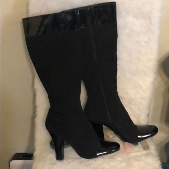 Tahari Kat boot 9M (#950) - Picture 1 of 6
